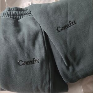 Comfrt Cloud Zip Hoodie - Color "Pine" NWT Size M